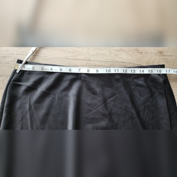 RM‎ REBECCA MINKOFF Black Satin Midi Skirt Women's Large NWT - Picture 5 of 6